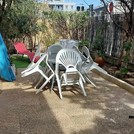Familiale A 50m De La Au Boucanet Grau Du Roi *
